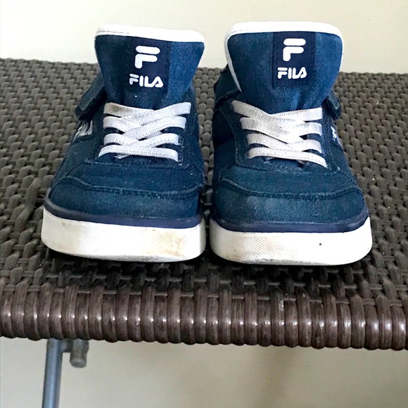 Kids FILA SNEAKERS - Picture 1 of 7